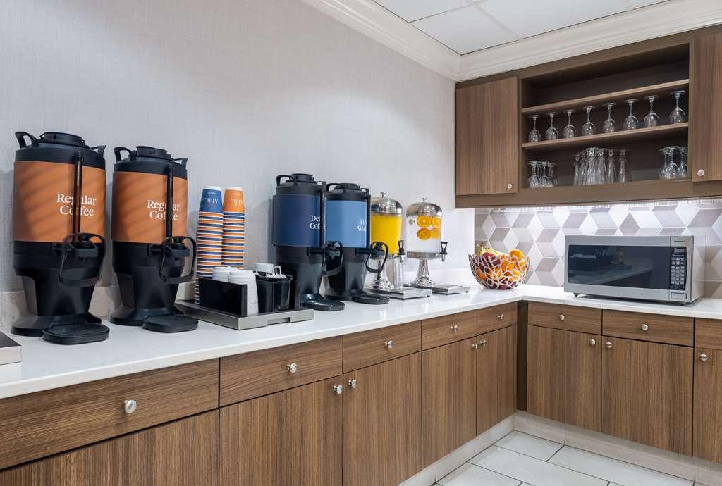 Homewood Suites By Hilton Montgomery Restaurant photo